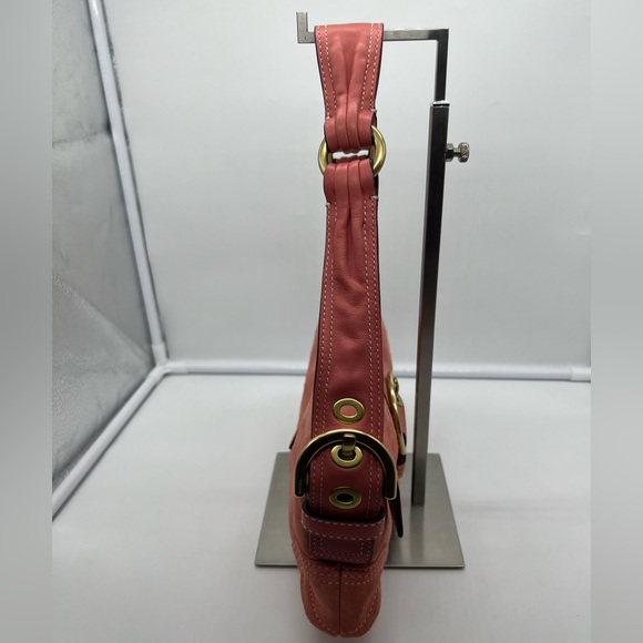 COACH 8A18 VINTAGE Y2K Soho Demi Flap Salmon Pink Suede Shoulder Baguette Bag - Picture 6 of 17